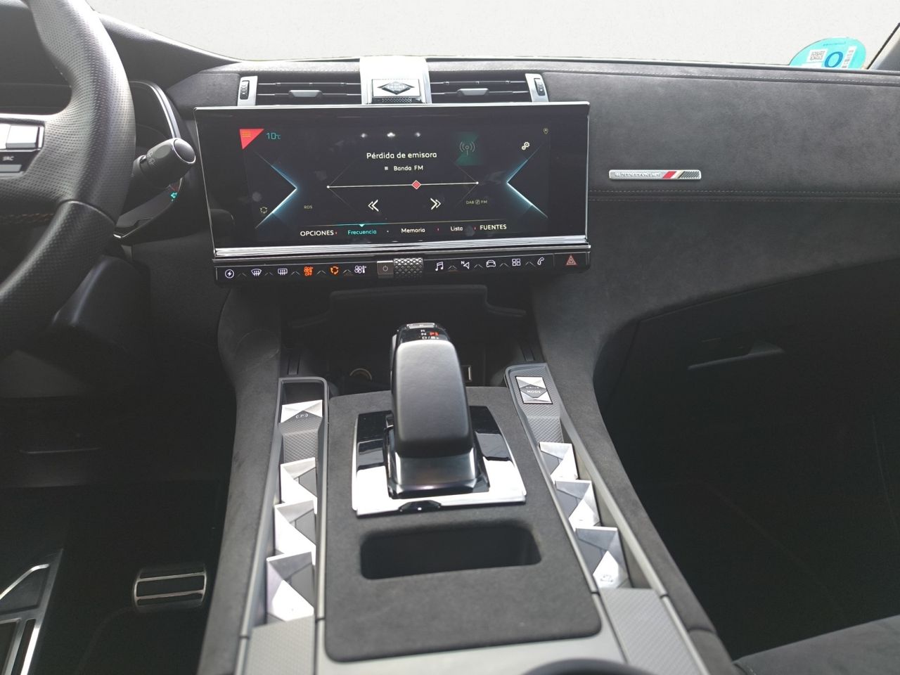 DS DS 7 Crossback E TENSE 300 4X4 PERFORMANCE LINE  - Foto 2