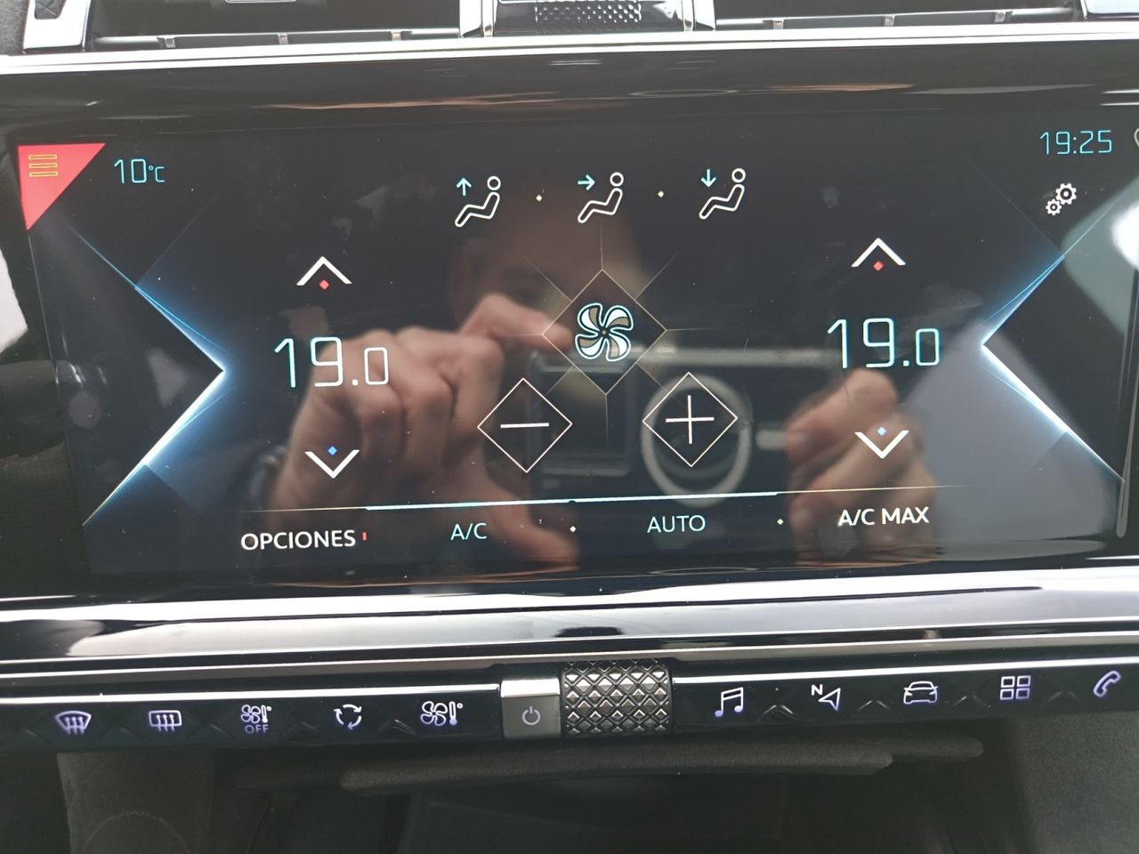 DS DS 7 Crossback E TENSE 300 4X4 PERFORMANCE LINE  - Foto 2