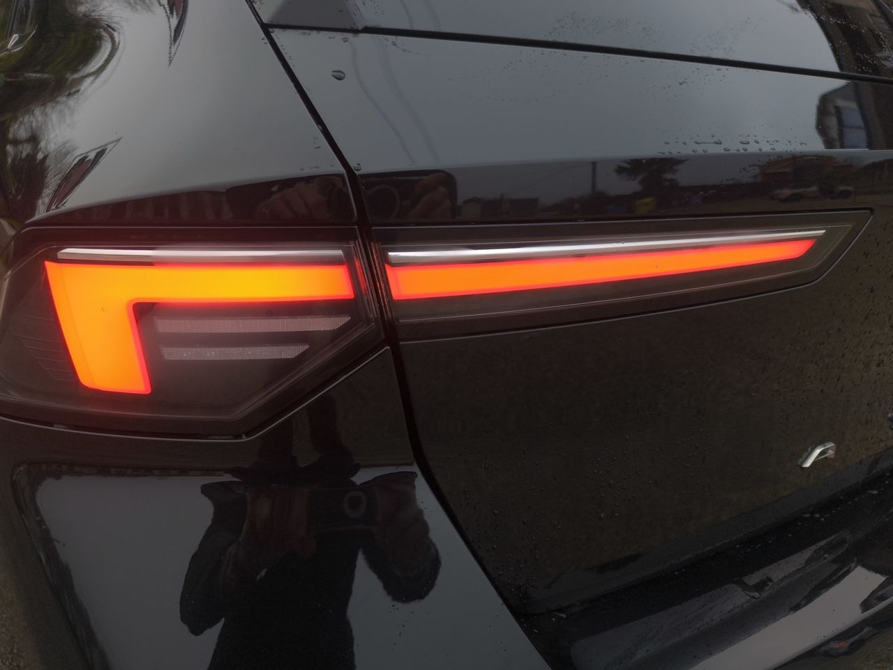 Opel Astra ELEGANCE 1.2 T XHT MT6  - Foto 2