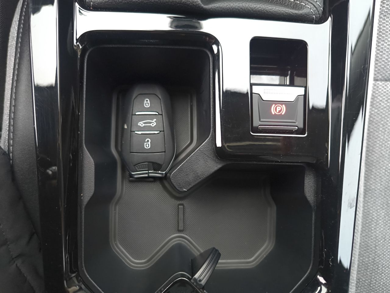 Opel Astra ELEGANCE 1.2 T XHT MT6  - Foto 2