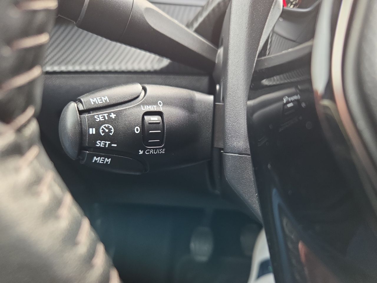 Peugeot 2008 ALLURE BLUE HDI 110 CV    - Foto 2