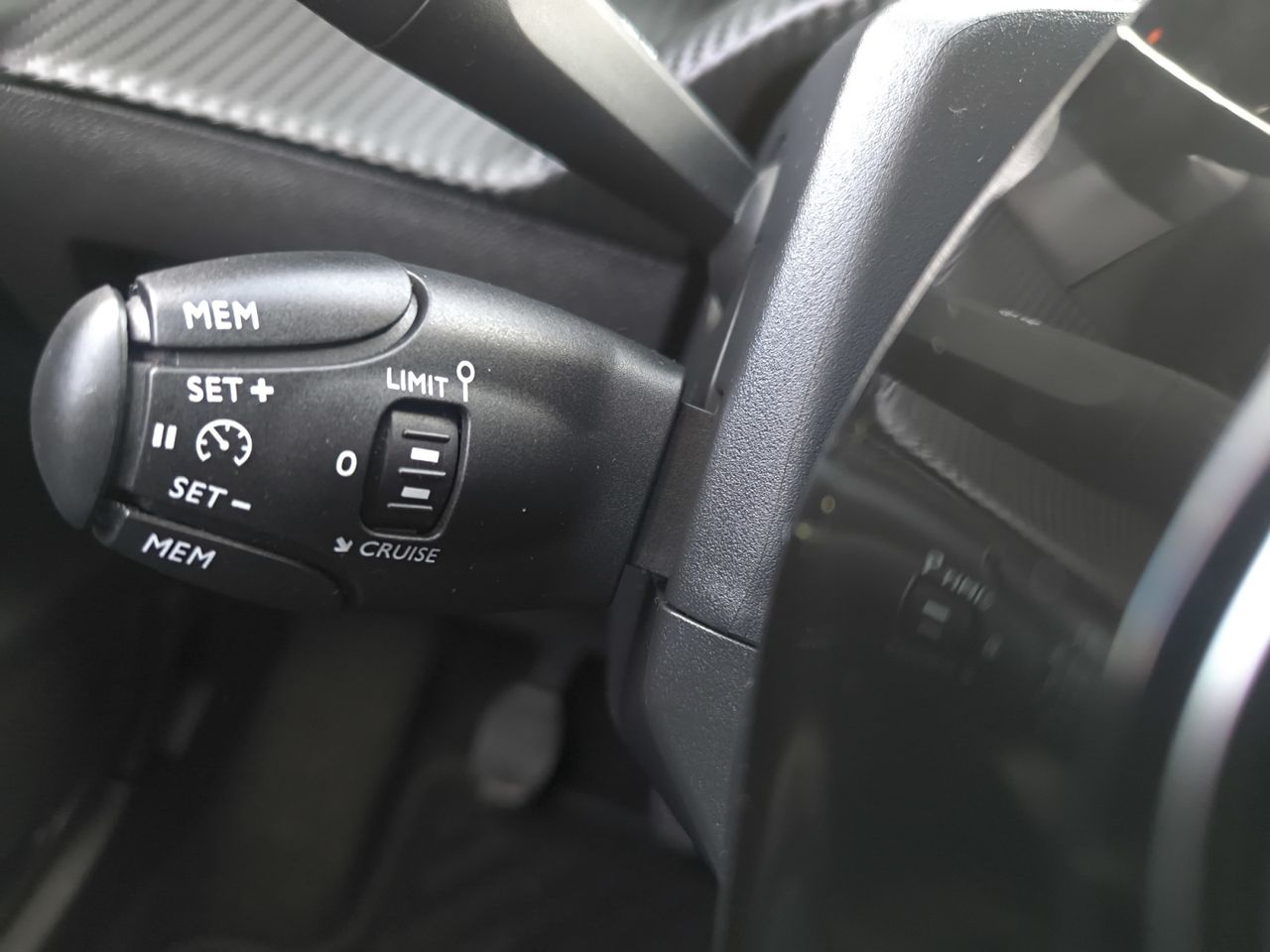 Peugeot 208 ALLURE PACK PURE TECH 100 CV - Foto 2