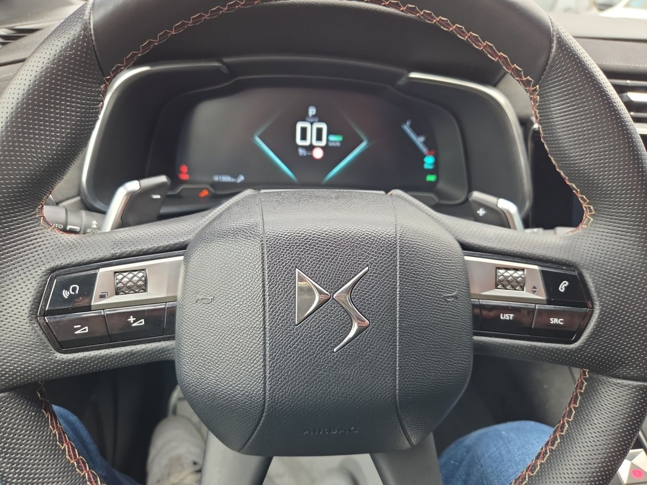 DS DS 7 Crossback E TENSE 300 4X4 PERFORMANCE LINE  - Foto 2