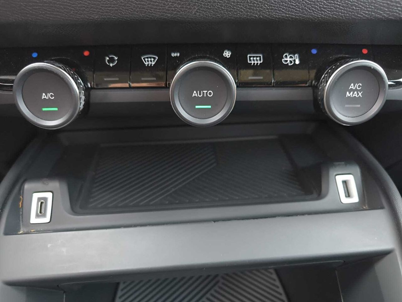 Citroën C4 BLUE HDI 110 CV  - Foto 2