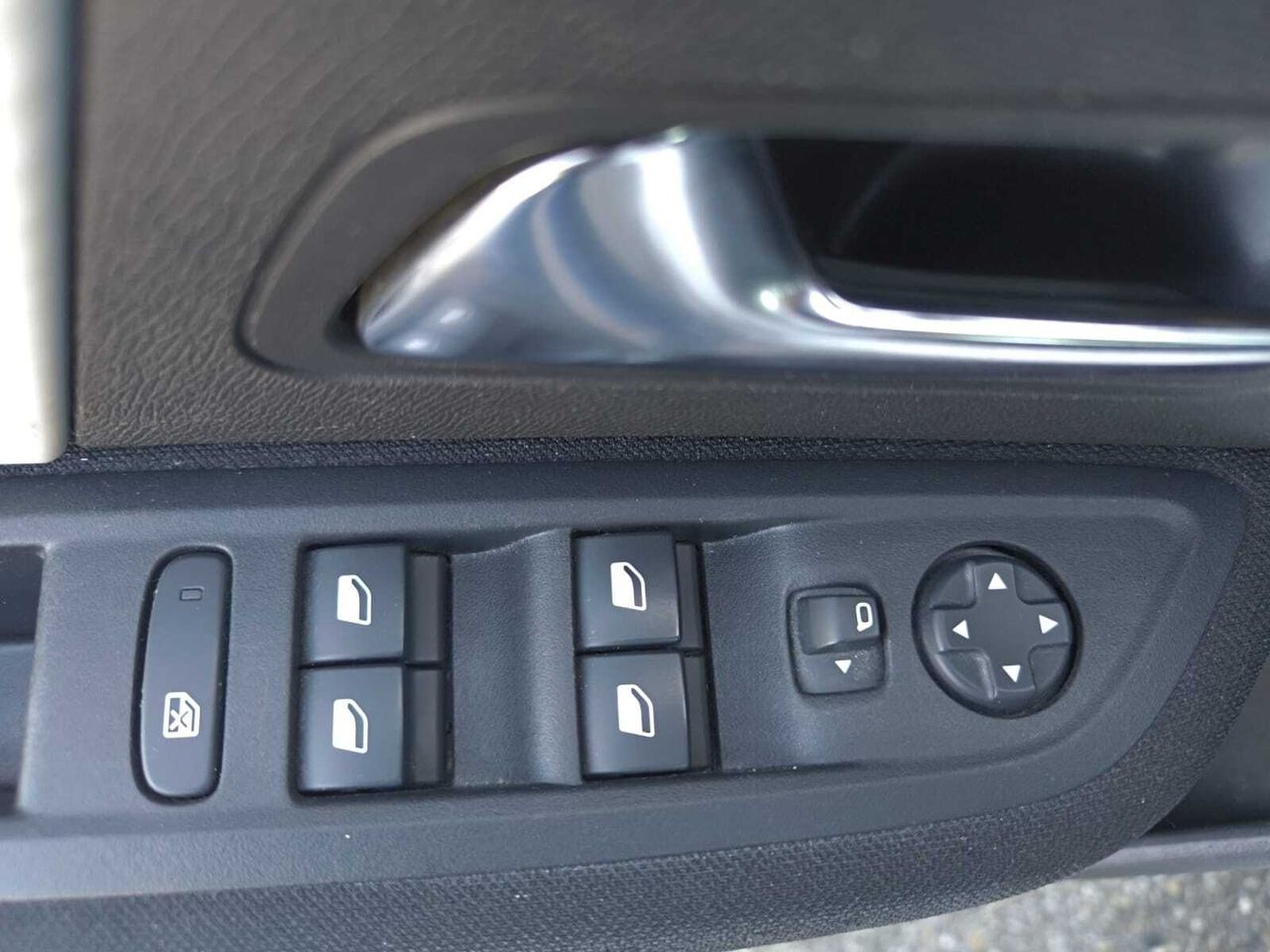 Citroën C4 FEEL BLUE HDI 110 CV  - Foto 2