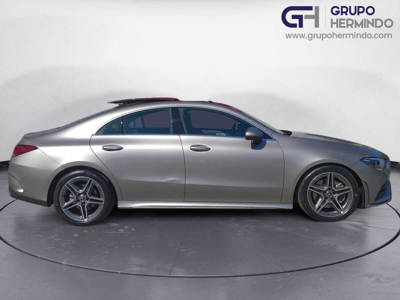 Mercedes CLA 200 D DCT AMG + TECHO PANORAMICO  - Foto 2