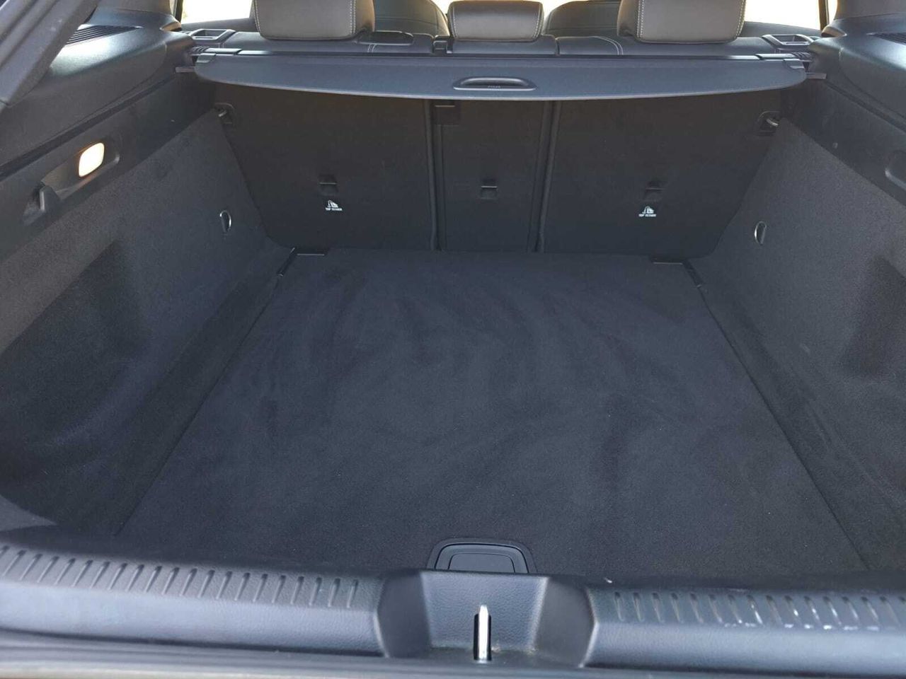 Mercedes CLA 200 D DCT SHOOTING BRAKE + PAQ ADVANTAGE+ SMARTPHONE  - Foto 2