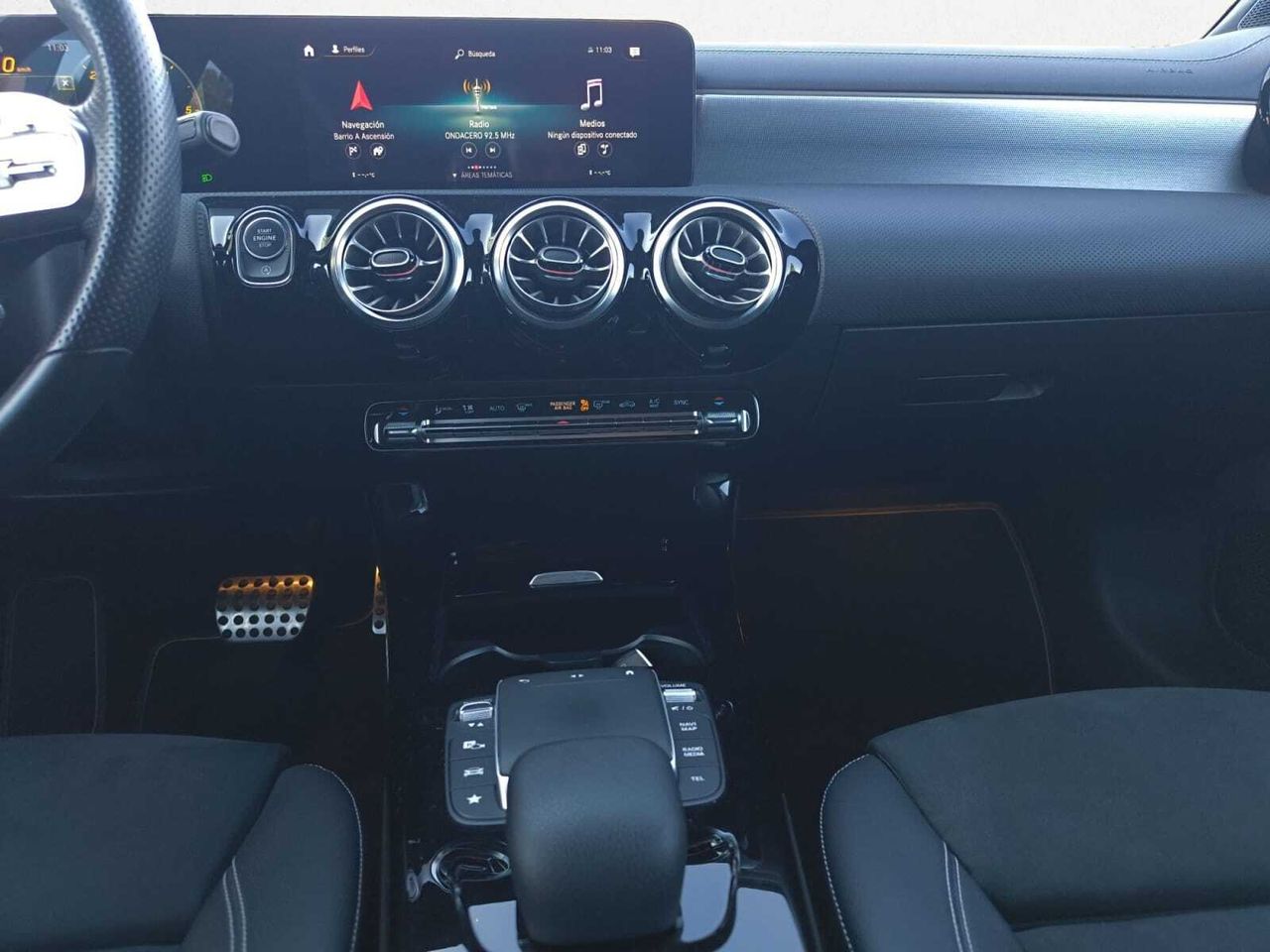 Mercedes CLA 200 D DCT SHOOTING BRAKE AMG LINE+PAQ PREMIUM+ SMARTPHONE  - Foto 2