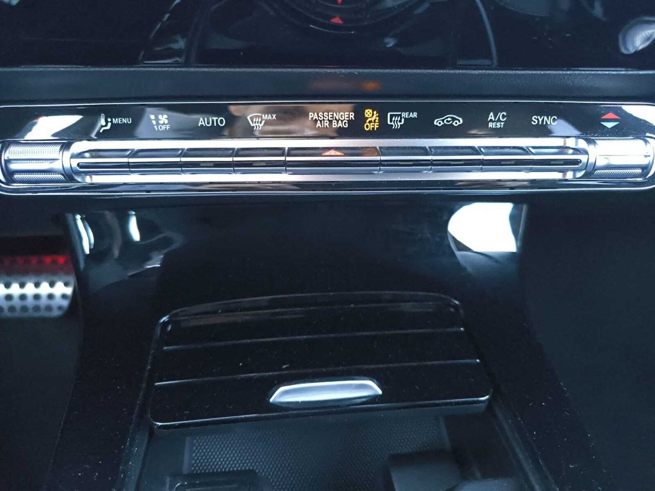 Mercedes CLA 200 D DCT SHOOTING BRAKE AMG LINE+PAQ PREMIUM+ SMARTPHONE  - Foto 2