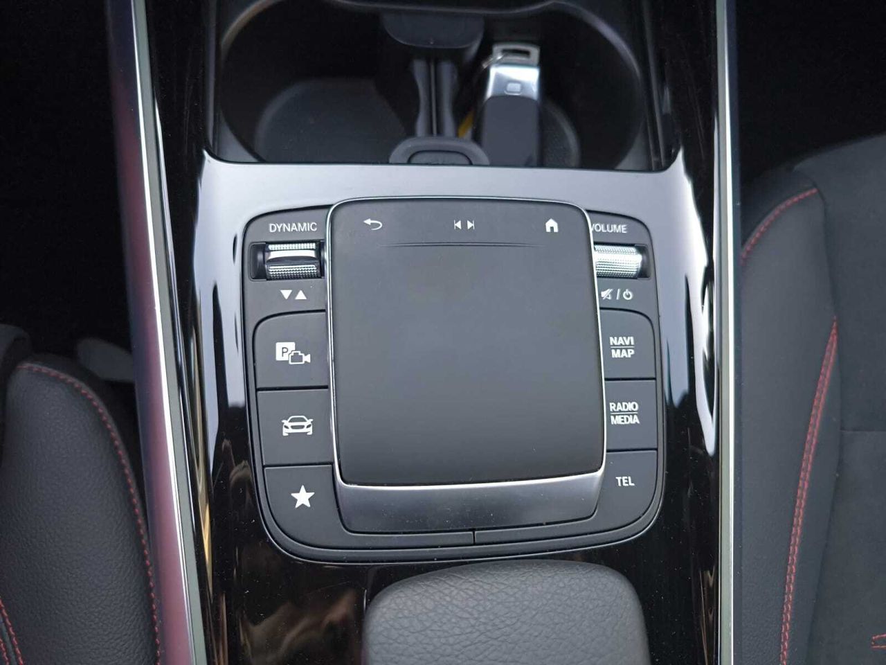 Mercedes GLA 200 D  - Foto 2