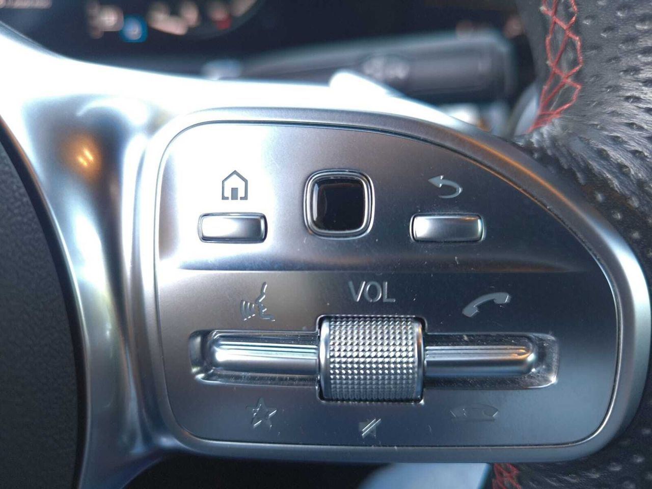 Mercedes GLB 200 D DCT 7 PLAZAS+AMG LINE+PAQ PREMIUM  - Foto 2