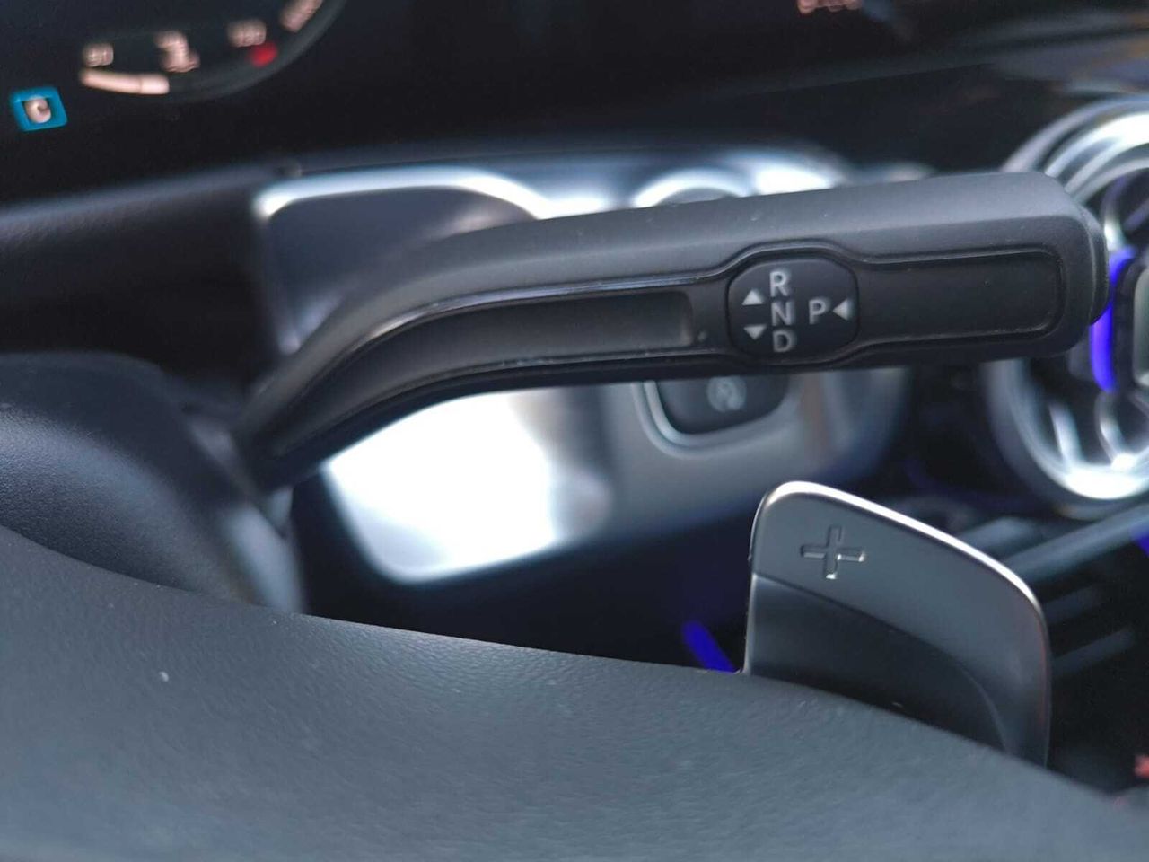 Mercedes GLB 200 D DCT 7 PLAZAS+AMG LINE+PAQ PREMIUM  - Foto 2