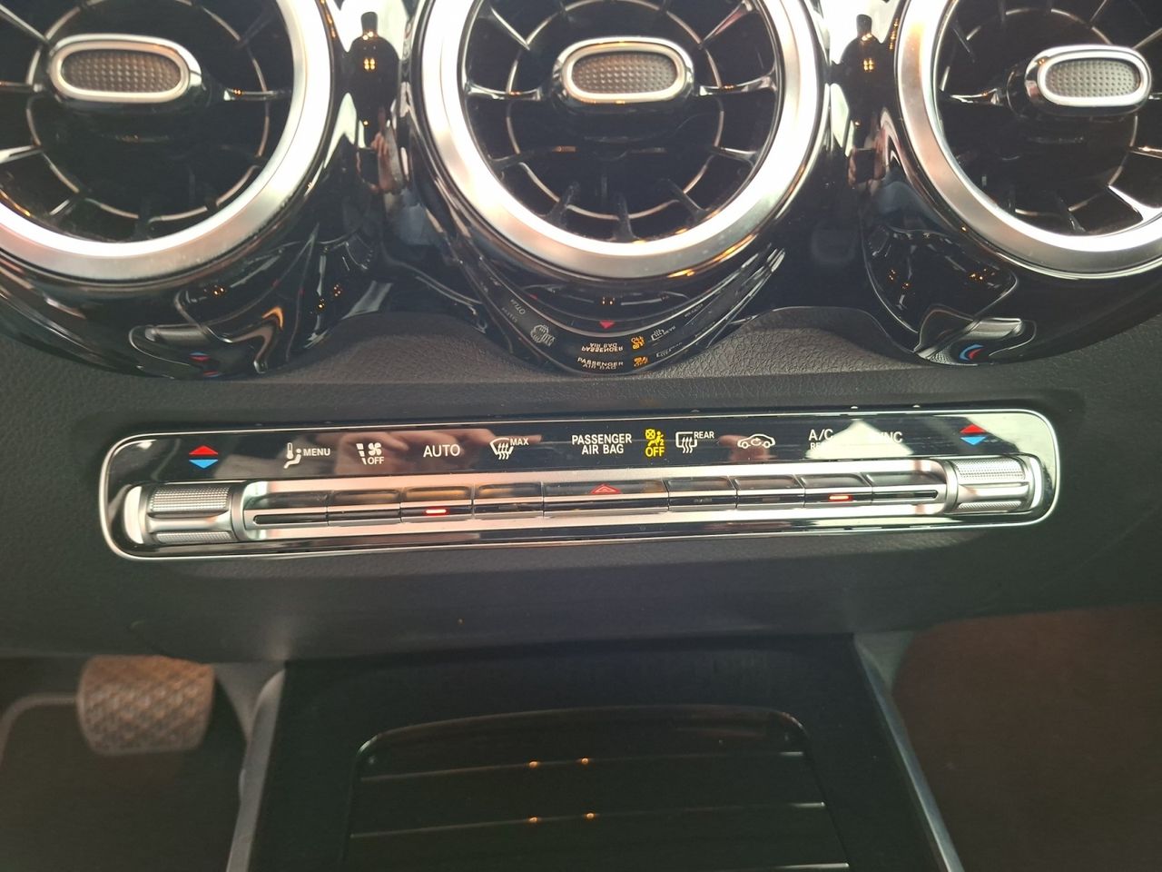 Mercedes Clase GLB 220 D 4 MATIC DCT 140KW (190CV) Business - Foto 2