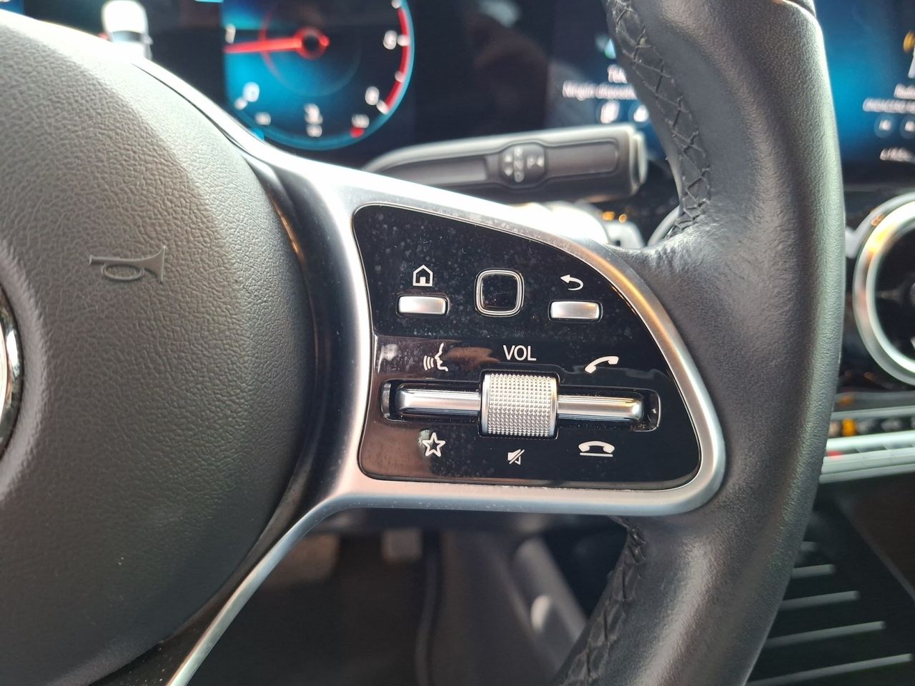 Mercedes Clase GLB 220 D 4 MATIC DCT 140KW (190CV) Business - Foto 2