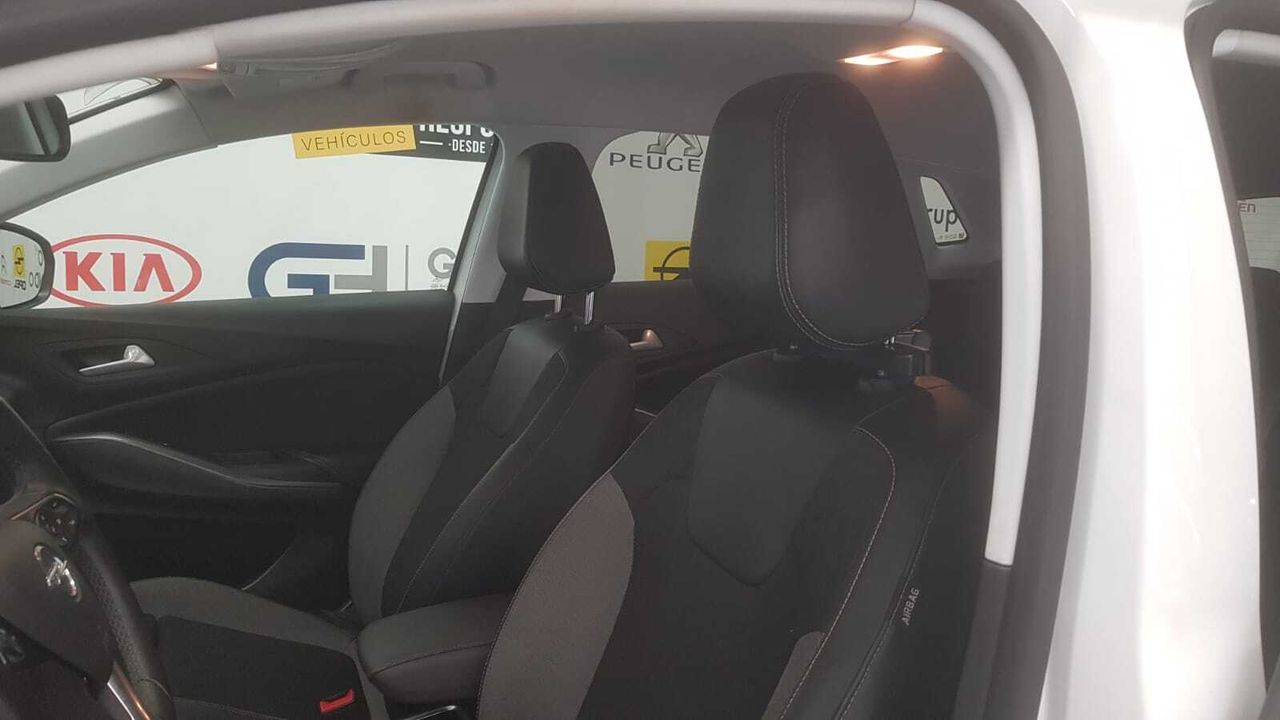 Opel Grandland X 1.6 TURBO ULTIMATE - Foto 2