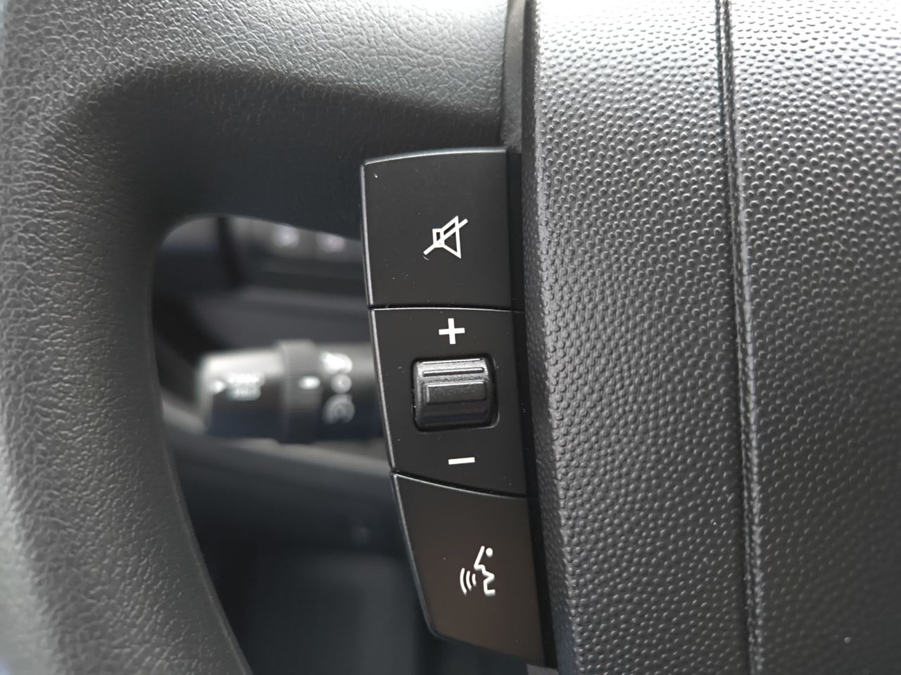 Opel Movano FURGON BASE LIGHT L2H2 3,3T BLUEHDI 120 cv  - Foto 2