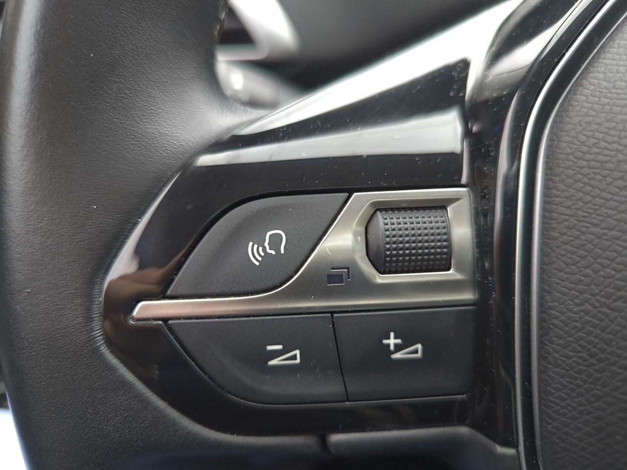 Peugeot 3008 ALLURE 130CV  - Foto 2