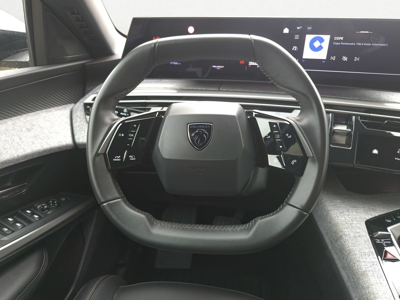 Peugeot 3008 Hybrid ALLURE  - Foto 2