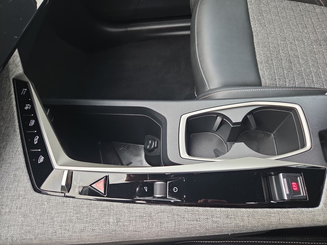 Peugeot 5008 5008 Allure HYBRID 145 eDCS6  - Foto 2