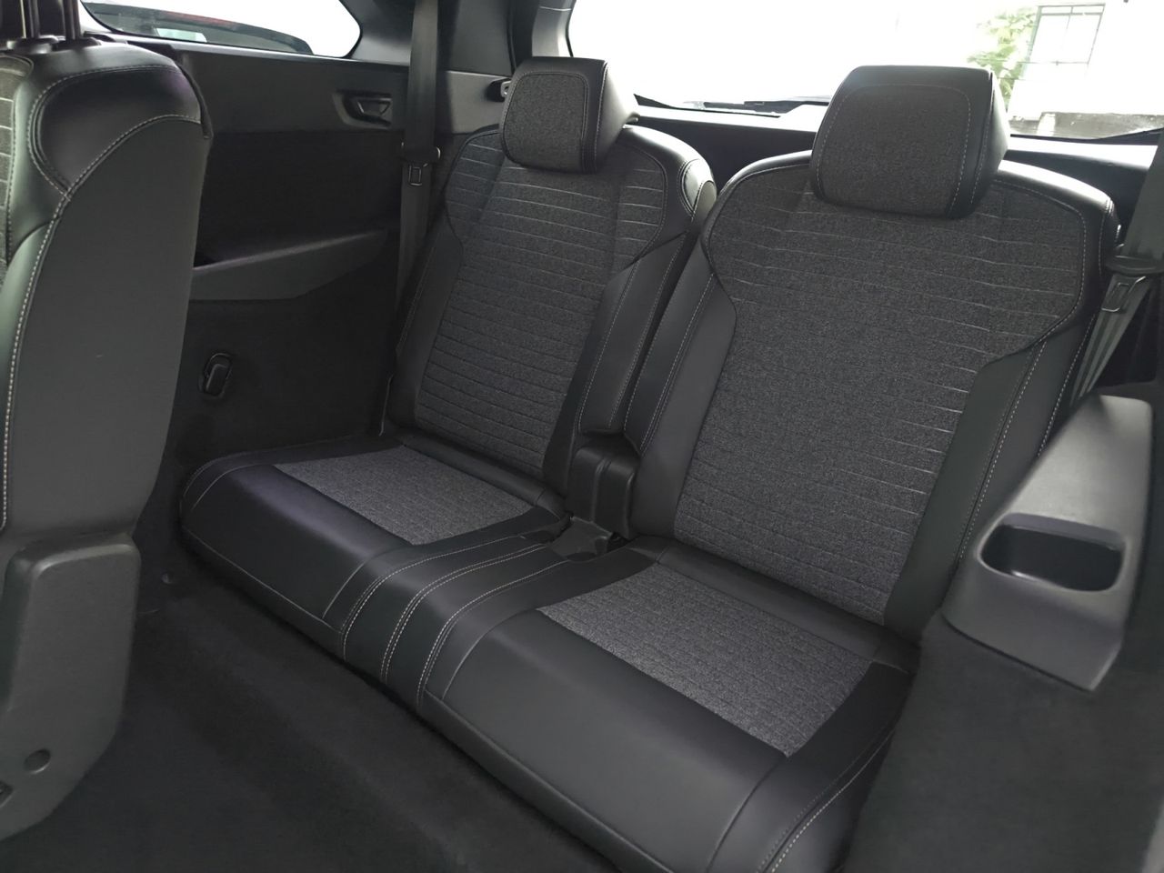 Peugeot 5008 Allure HYBRID 145 eDCS6  - Foto 2