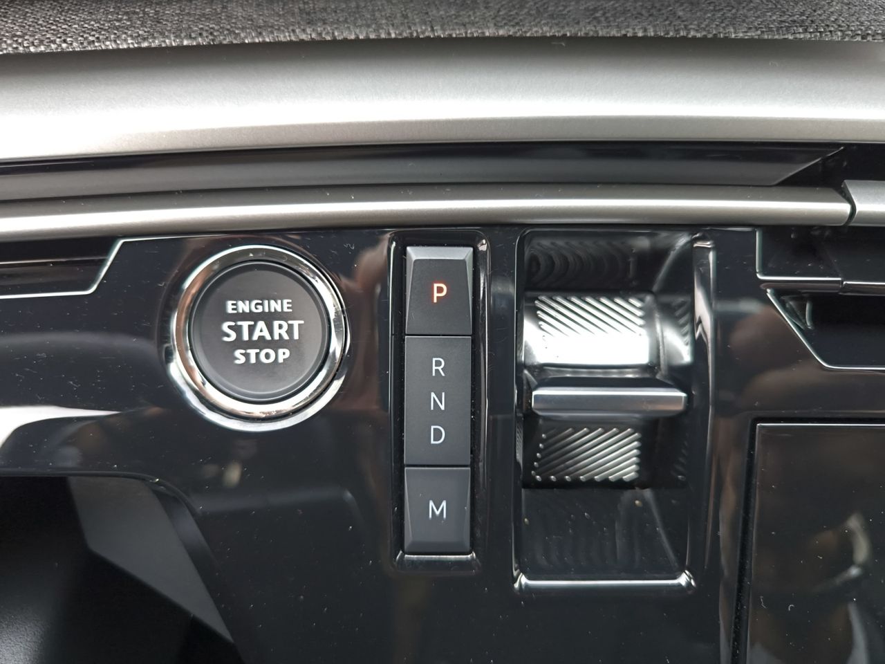 Peugeot 5008 Allure HYBRID 145 eDCS6  - Foto 2