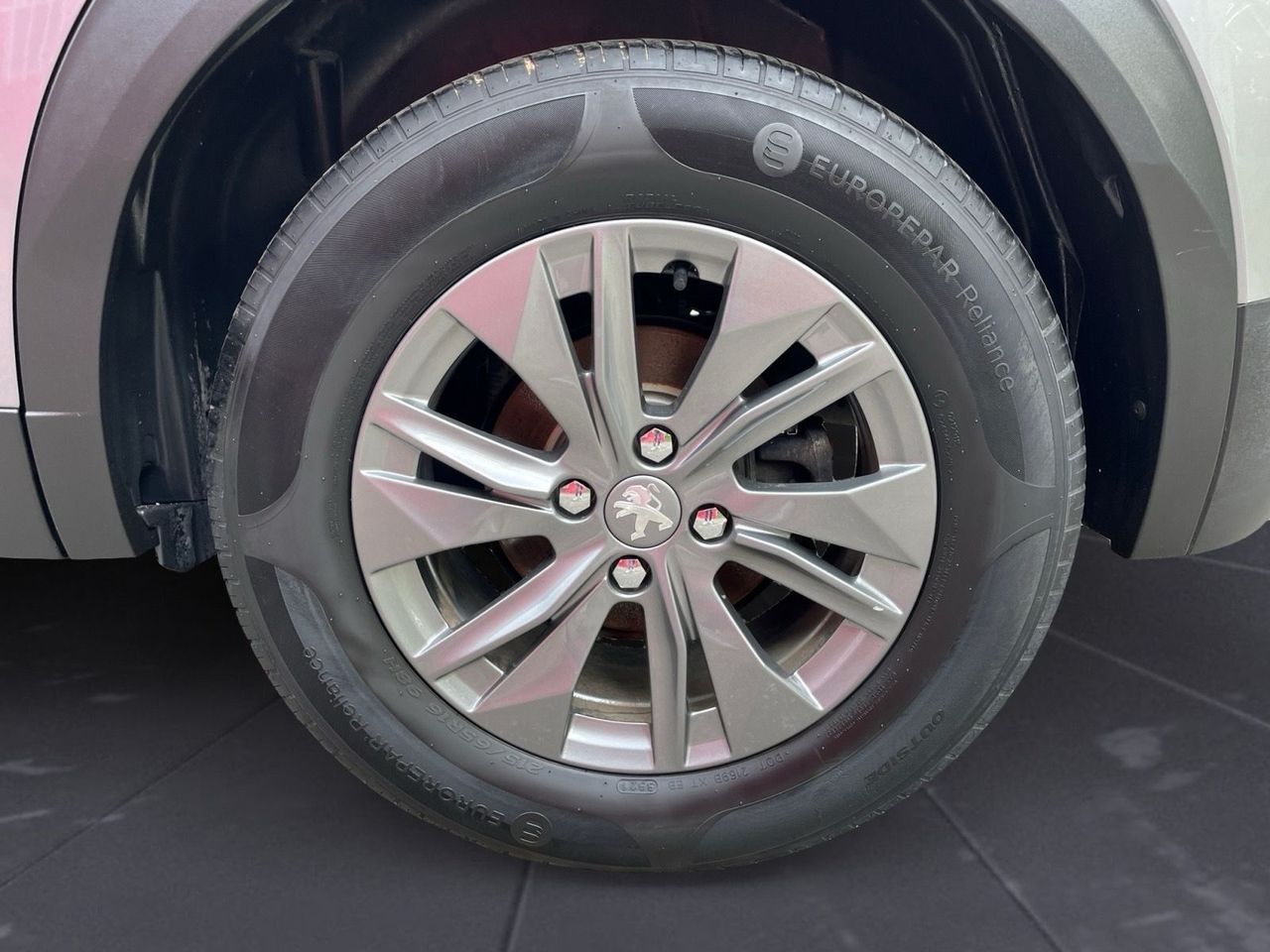 Peugeot e-2008 ACTIVE ELECTRICO 136 CV - Foto 2