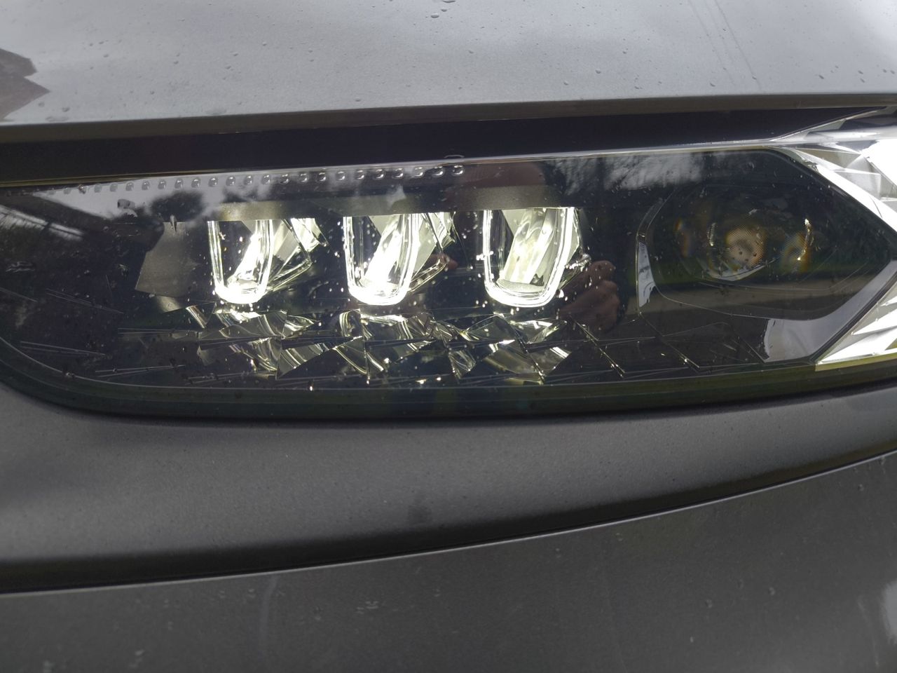 DS DS 7 Crossback BLUE HDI 130 CV AUT PERFORMANCE LINE  - Foto 2