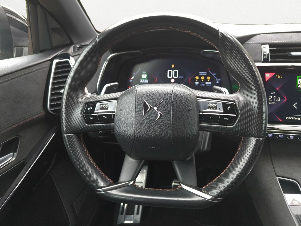 DS DS 7 Crossback BLUE HDI 130 CV AUT PERFORMANCE LINE  - Foto 2