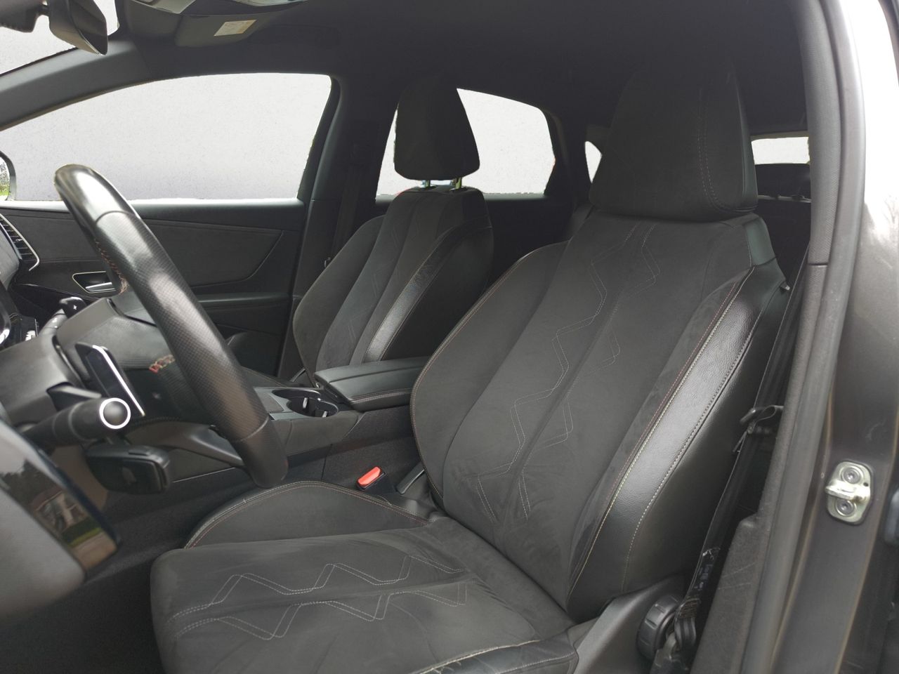 DS DS 7 Crossback BLUE HDI 130 CV AUT PERFORMANCE LINE  - Foto 2