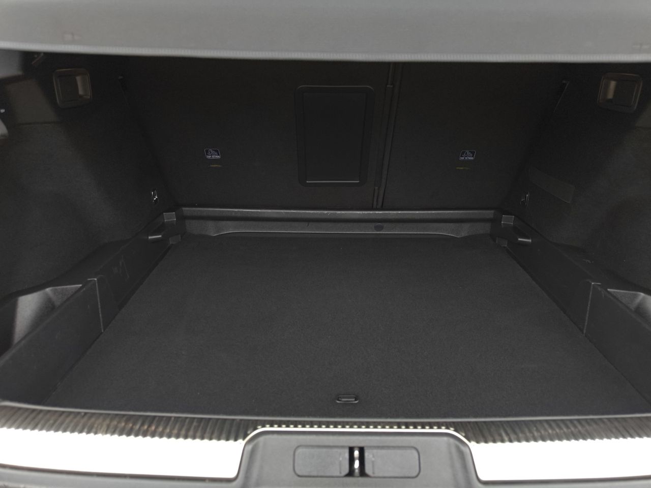 DS DS 7 Crossback BLUE HDI 130 CV AUT PERFORMANCE LINE  - Foto 2