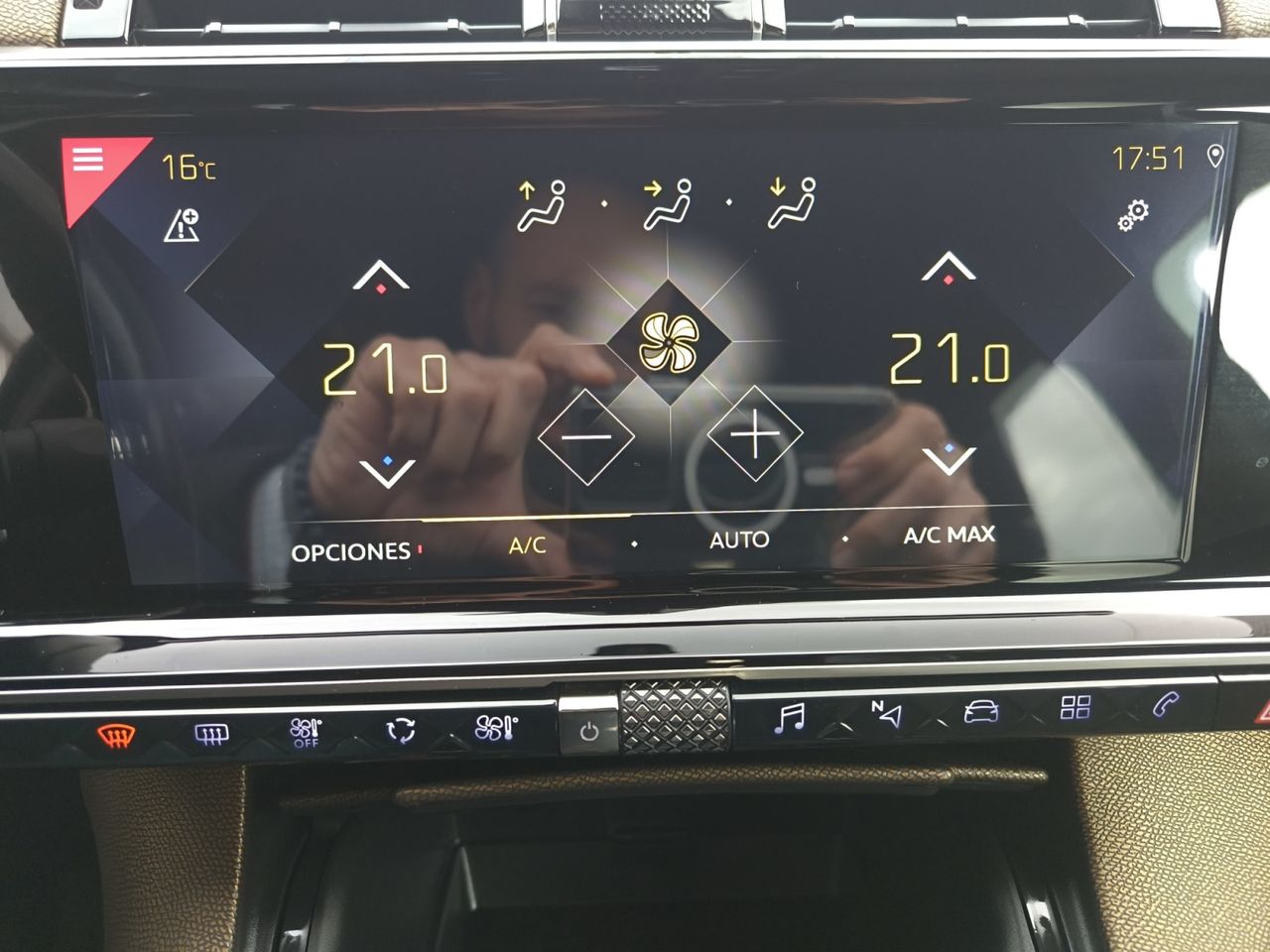 DS DS 7 Crossback BLUE HDI 130 CV AUT SO CHIC - Foto 2