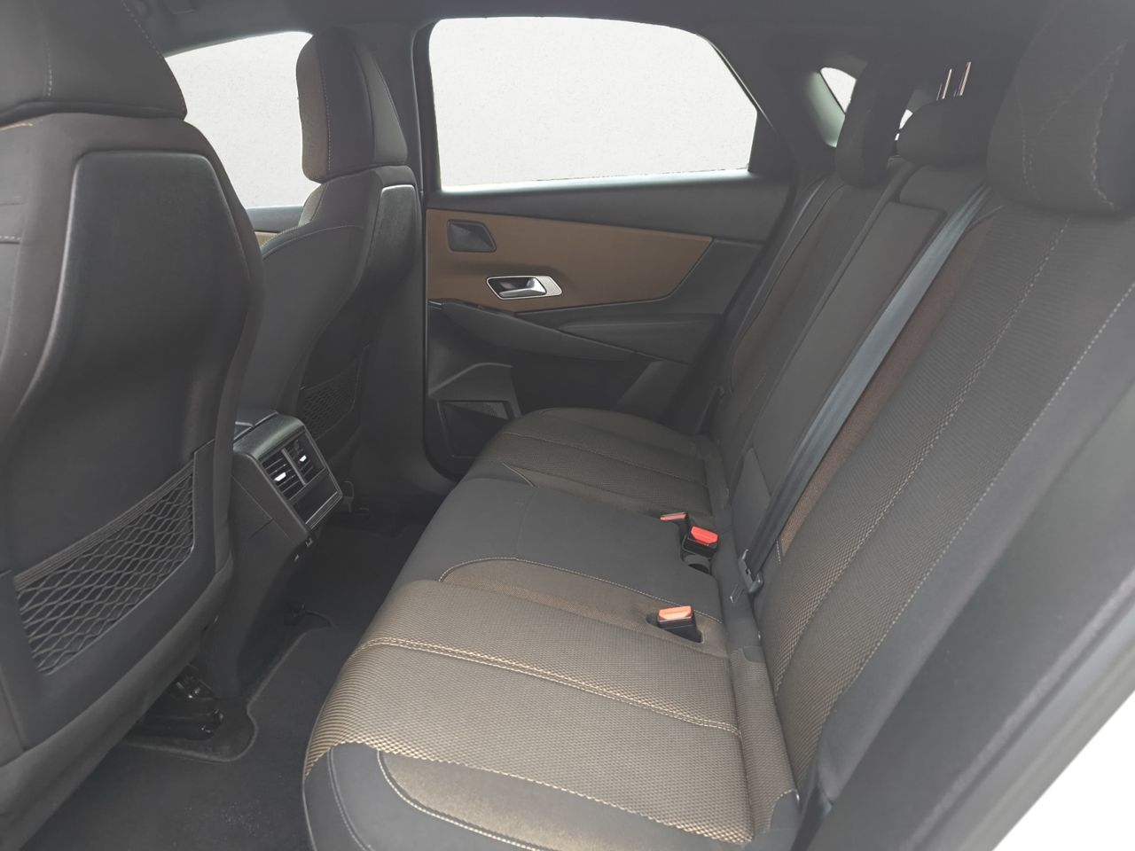 DS DS 7 Crossback BLUE HDI 130 CV AUT SO CHIC - Foto 2