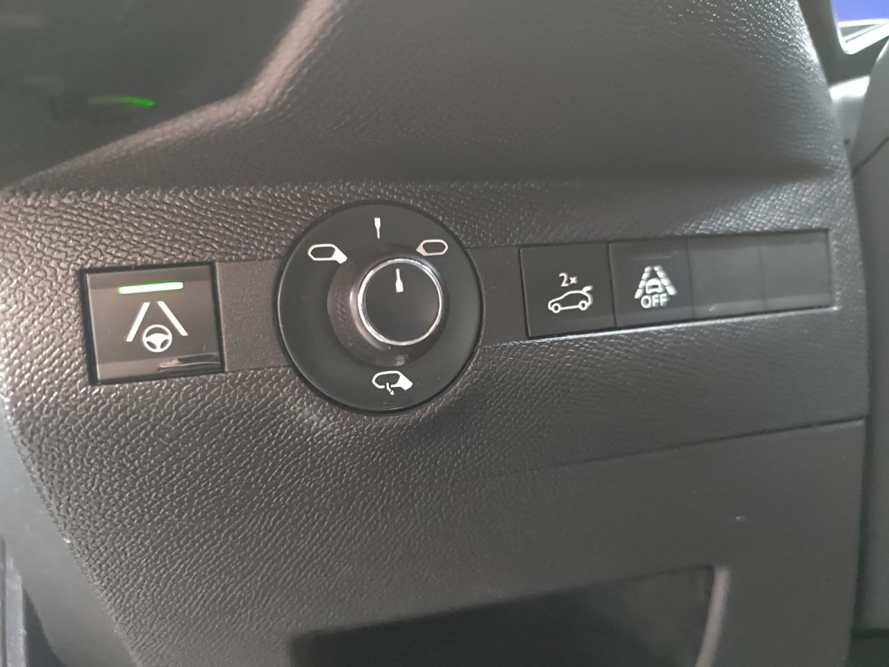 DS DS 7 Crossback BLUE HDI 130 CV AUT SO CHIC - Foto 2