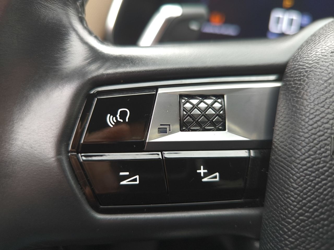 DS DS 7 Crossback BLUE HDI 130 CV AUT SO CHIC - Foto 2