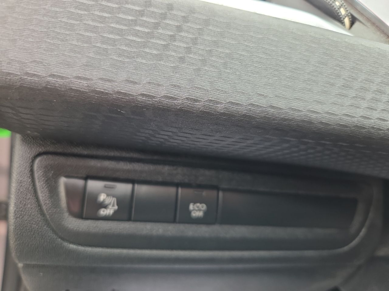 Peugeot 208 SIGNATURE PURE TECH 82 CV  - Foto 2