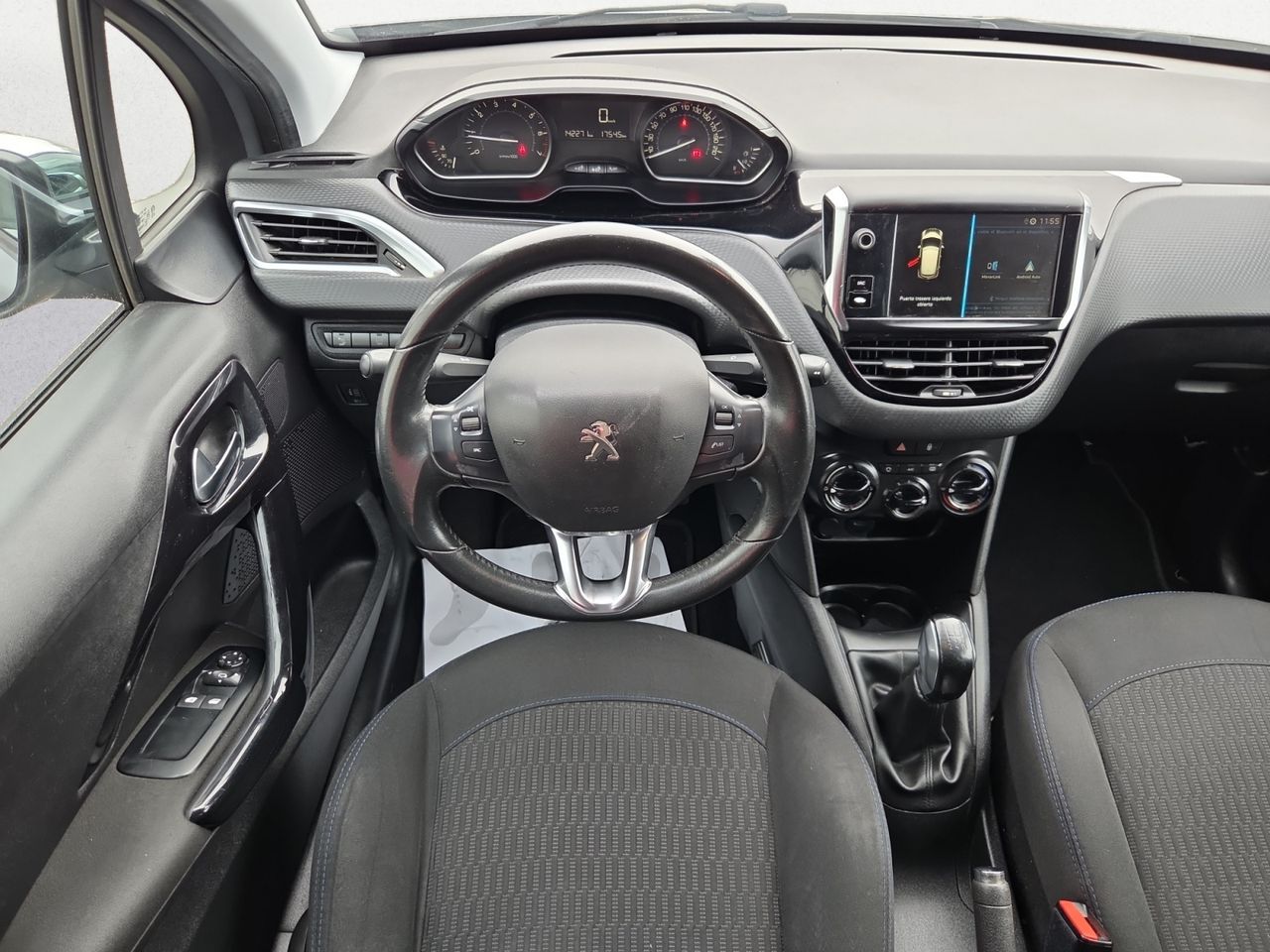 Peugeot 208 SIGNATURE PURE TECH 82 CV  - Foto 2