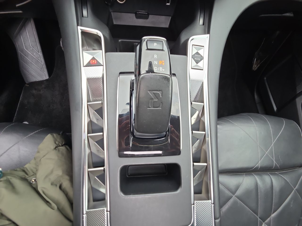 DS DS 7 Crossback E TENSE 4X4 GRAND CHIC  - Foto 2