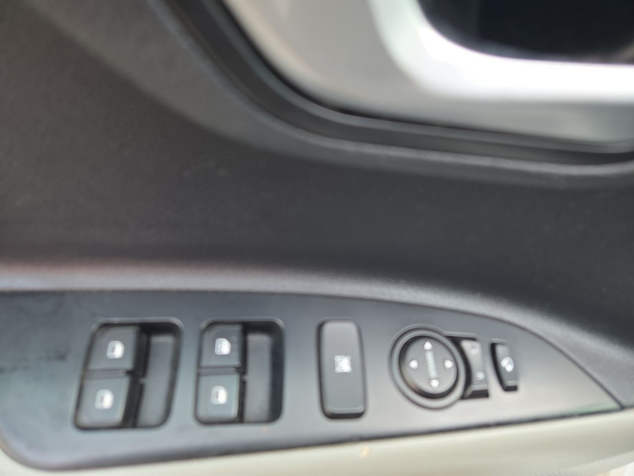 Kia Stonic 1.2 CVVT TECH 84 CV  - Foto 2