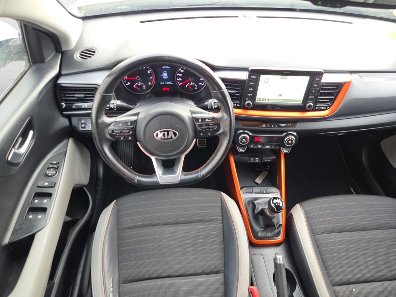 Kia Stonic 1.2 CVVT TECH 84 CV  - Foto 2
