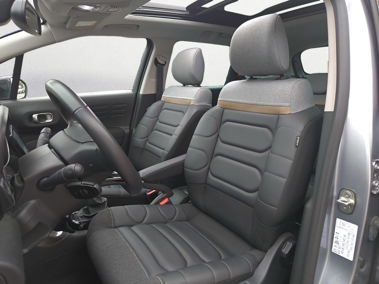 Citroën C3 Aircross BLUE HDI 110 CV SHINE PACK  - Foto 2