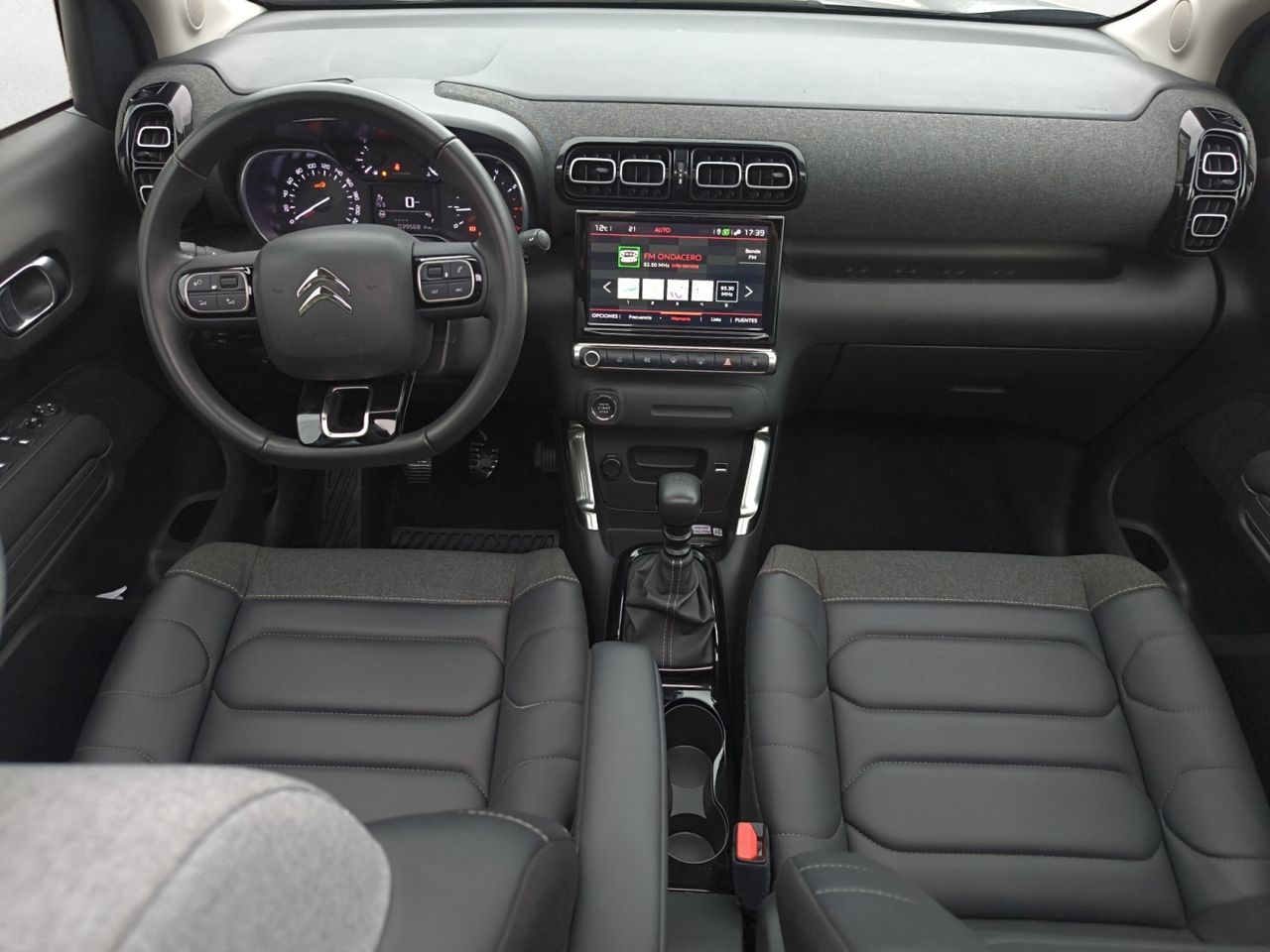 Citroën C3 Aircross BLUE HDI 110 CV SHINE PACK  - Foto 2