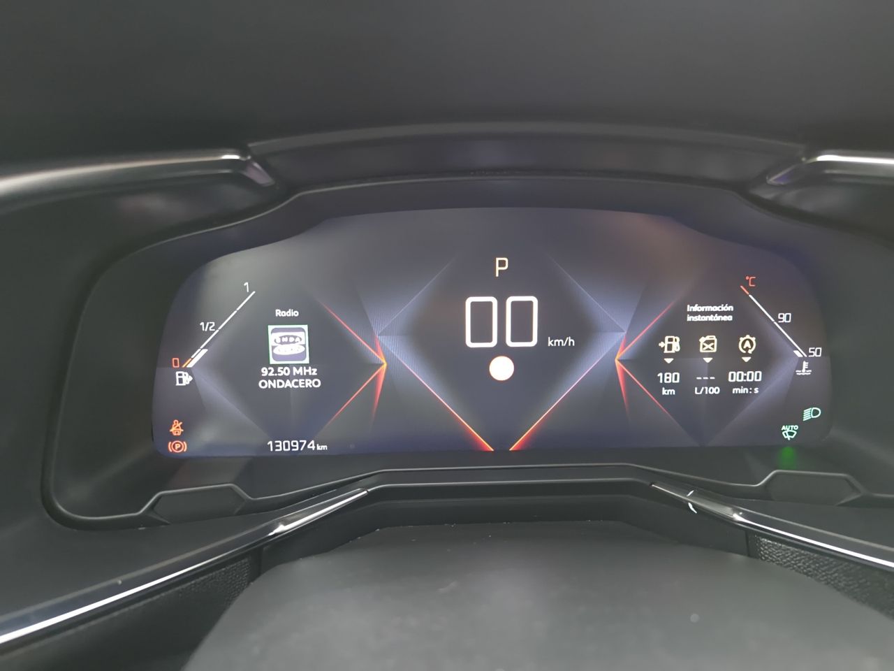 DS DS 7 Crossback BLUE HDI 130 CV AUT PERFORMANCE LINE - Foto 2