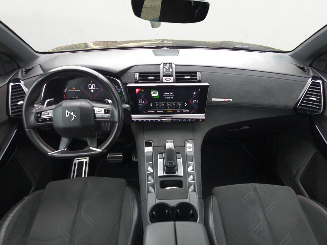 DS DS 7 Crossback BLUE HDI 130 CV AUT PERFORMANCE LINE - Foto 2