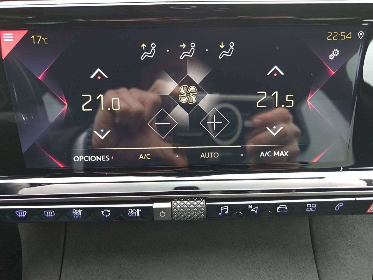 DS DS 7 Crossback BLUE HDI 130 CV AUT PERFORMANCE LINE - Foto 2