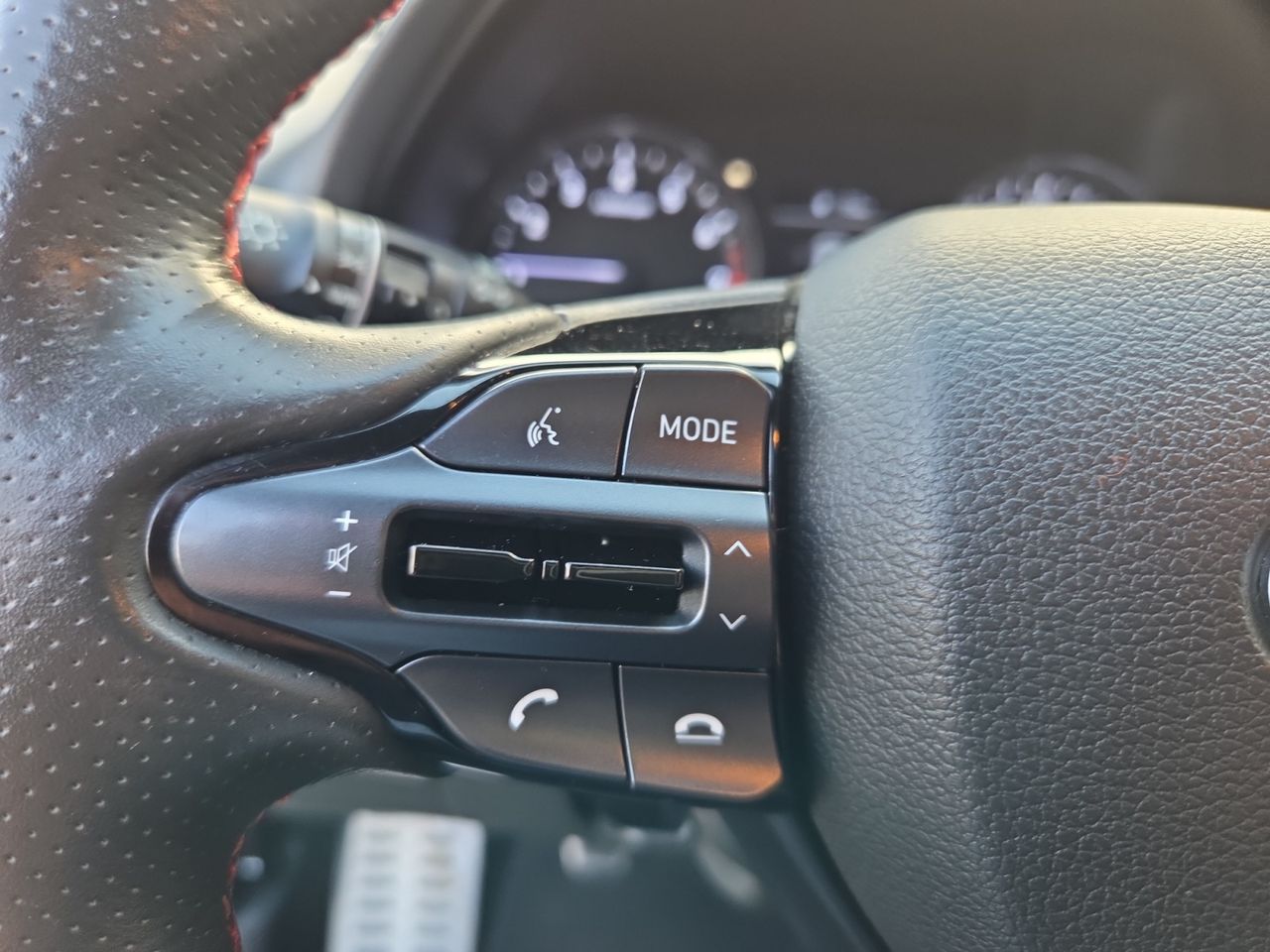 Hyundai i30 1.0 TGDI N LINE 30 ANIVERSARIO 120 CV - Foto 2