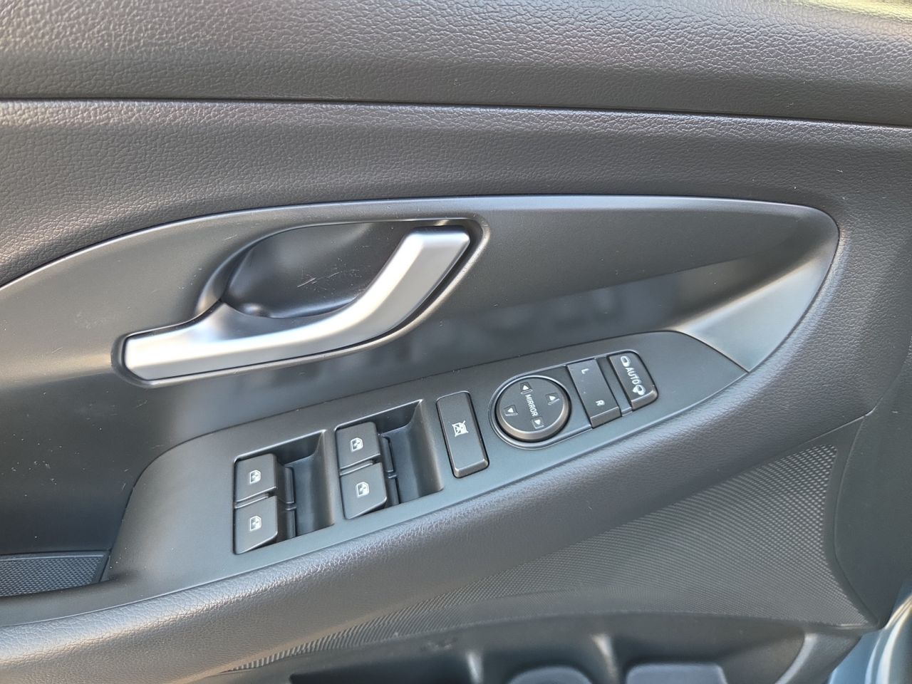 Hyundai i30 1.0 TGDI N LINE 30 ANIVERSARIO 120 CV - Foto 2