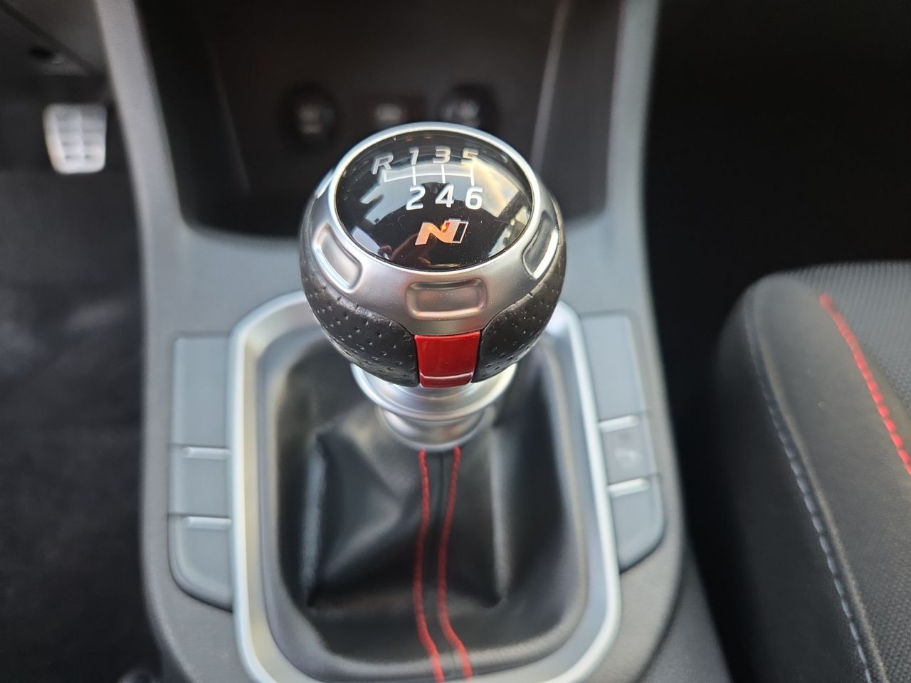 Hyundai i30 1.0 TGDI N LINE 30 ANIVERSARIO 120 CV - Foto 2