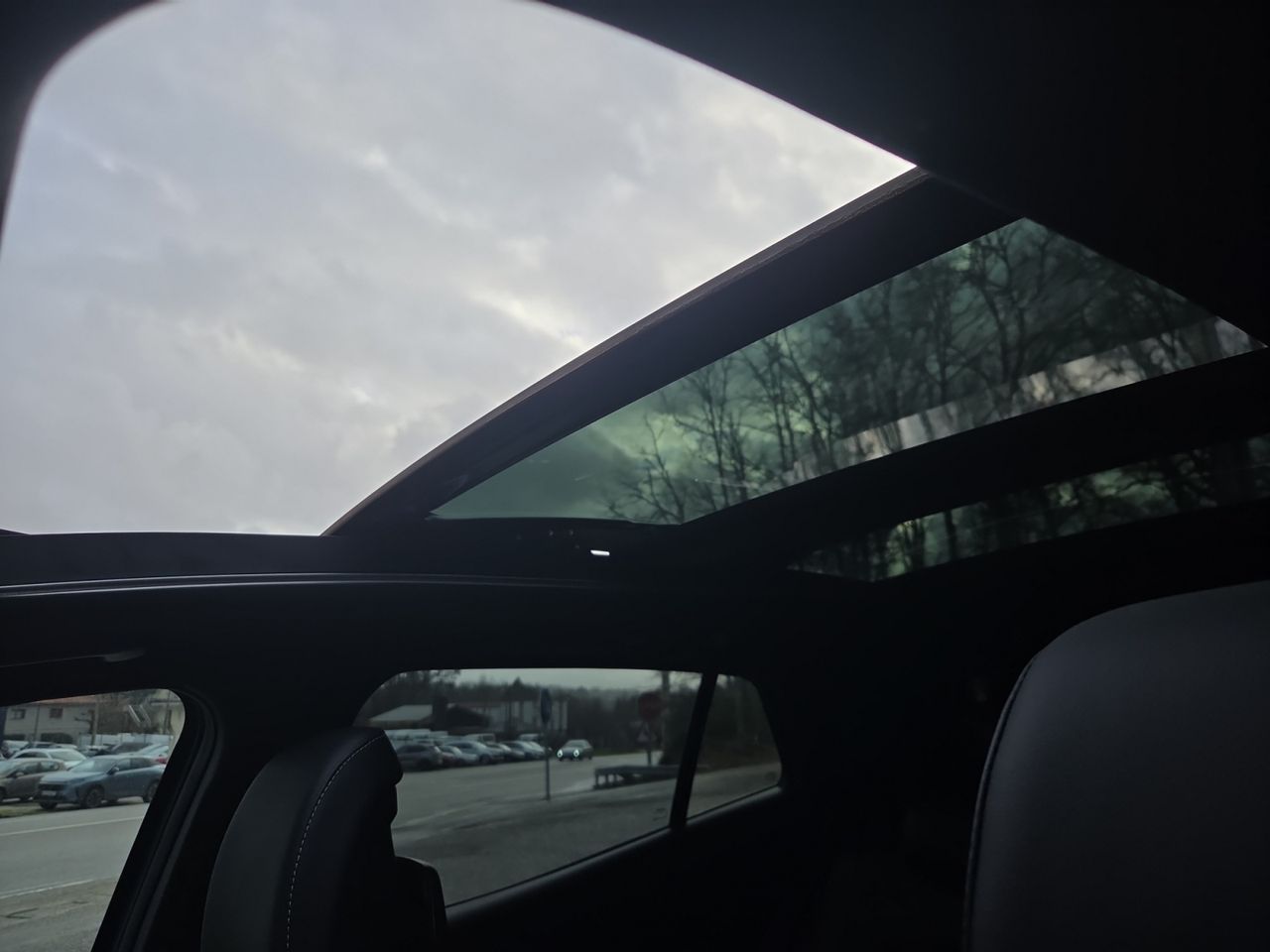 Kia Sportage 1.6 T GDI  HEV 171 KW 230 CV GT LINE 4X2 - Foto 2