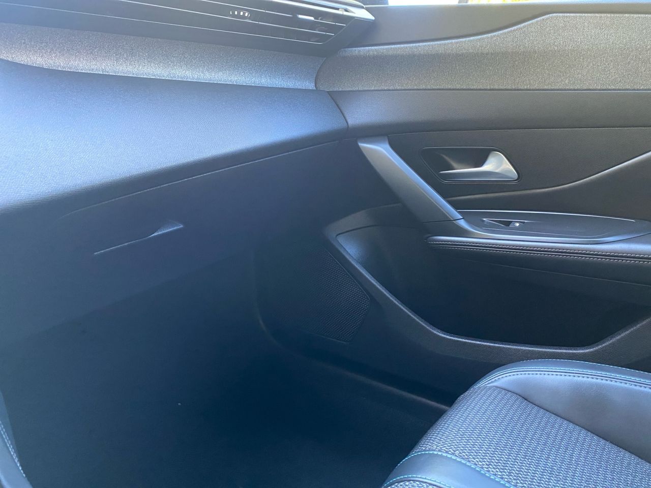 Peugeot 308 SW ALLURE BLUE HDI 130 CV EAT8 - Foto 2