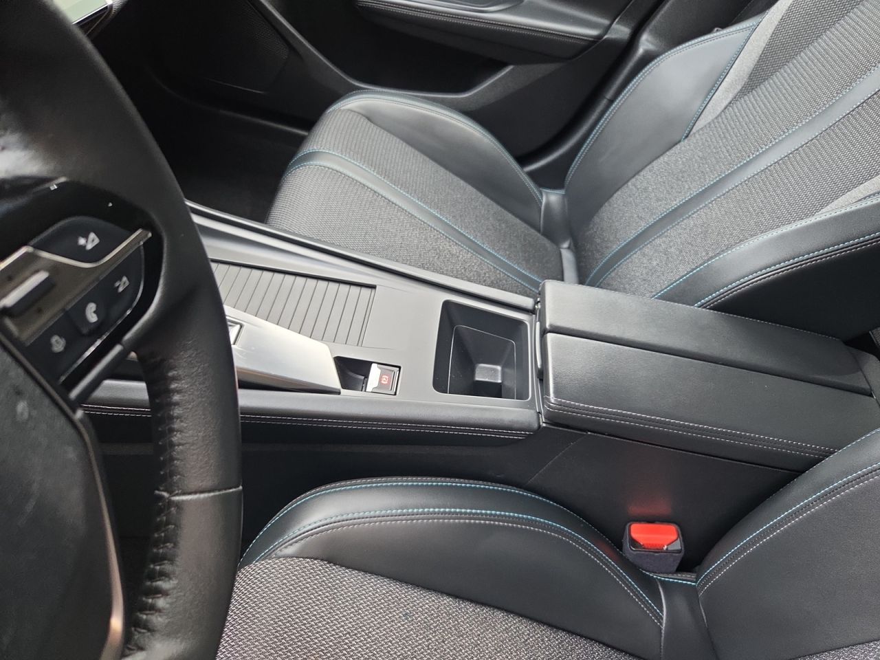 Peugeot 308 SW ALLURE BLUE HDI 130 CV EAT8  - Foto 2